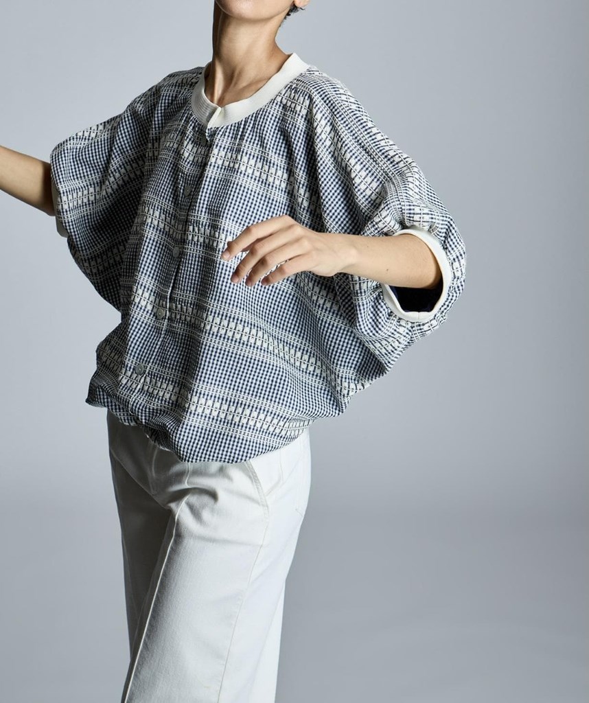 Foto 2 Blusa cuadro vichy con bordado