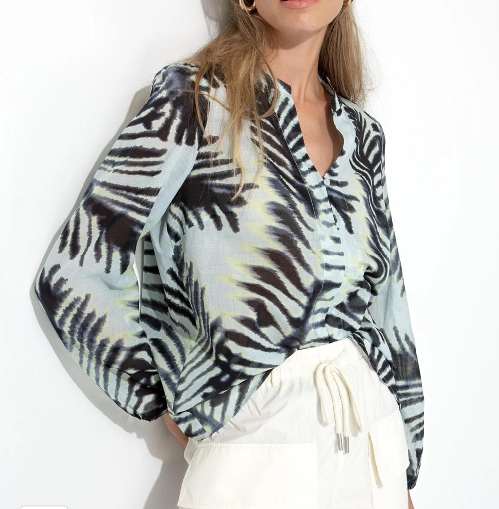 Foto 1 Blusa hojas palmeras