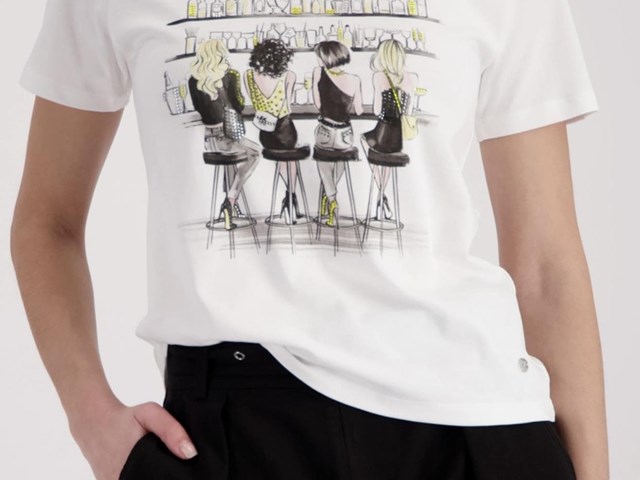Camiseta chicas en barra