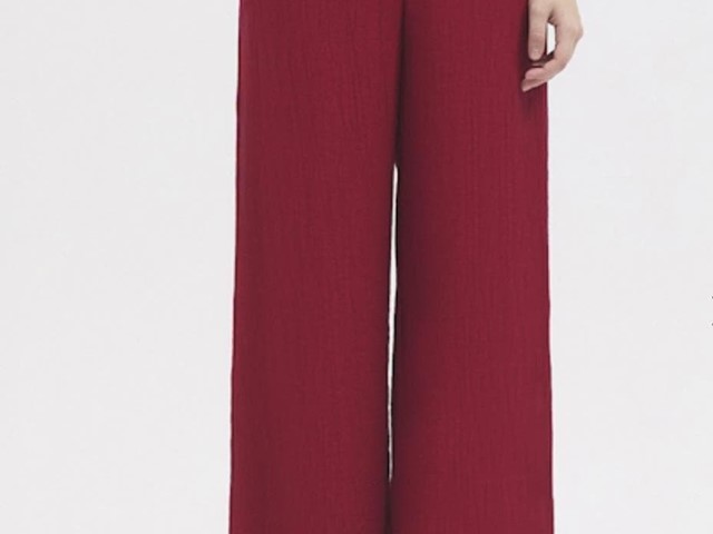 Pantalón arrugado granate