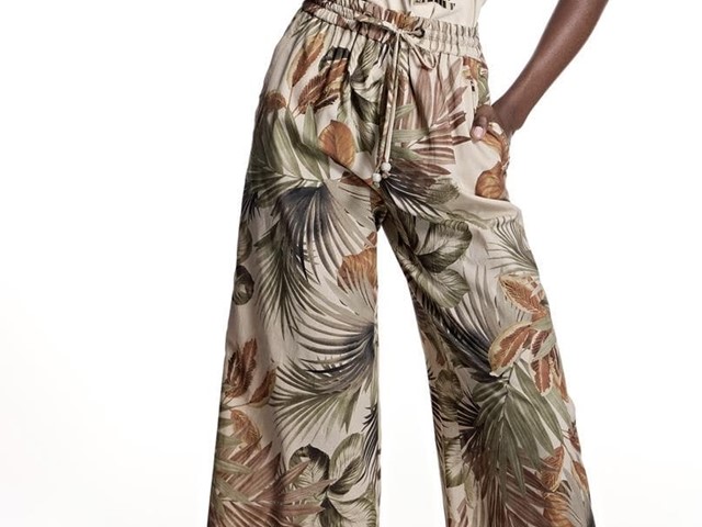 Pantalón estampado tropical