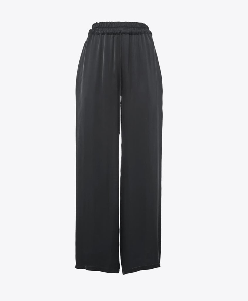 Foto 2 Pantalón negro fluido.