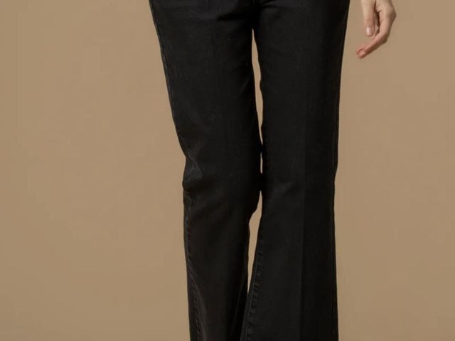 Pantalón negro joya