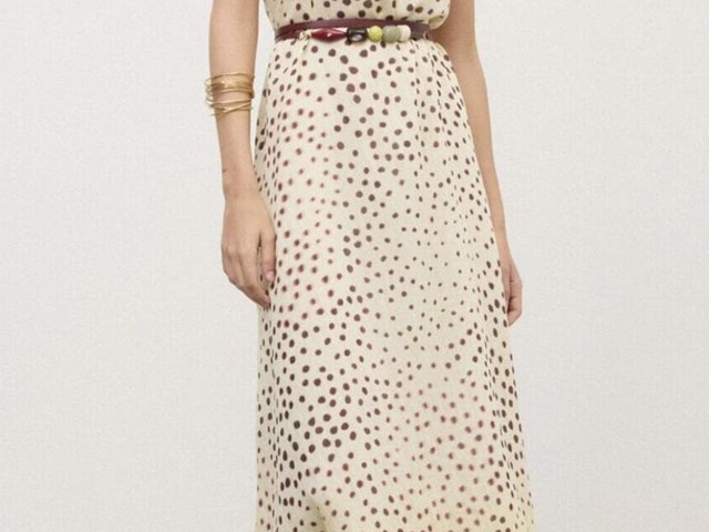 Vestido amarillo con topos marrones