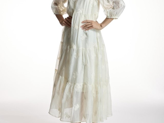 Vestido crudo bordado